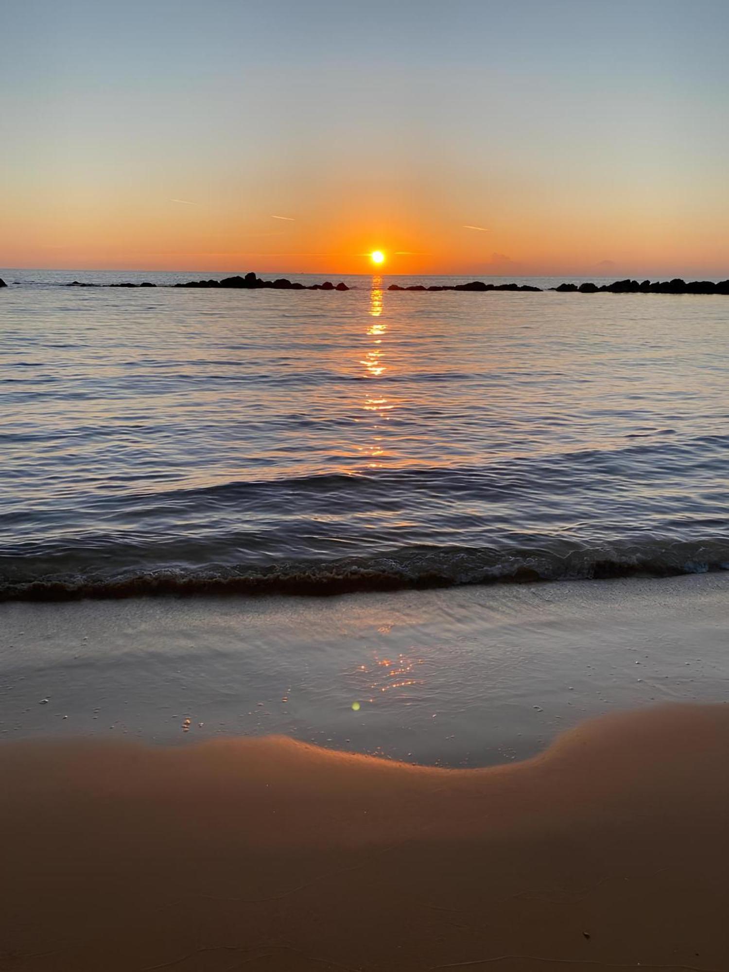 サン・レオーネSea Sunsetアパートメント エクステリア 写真